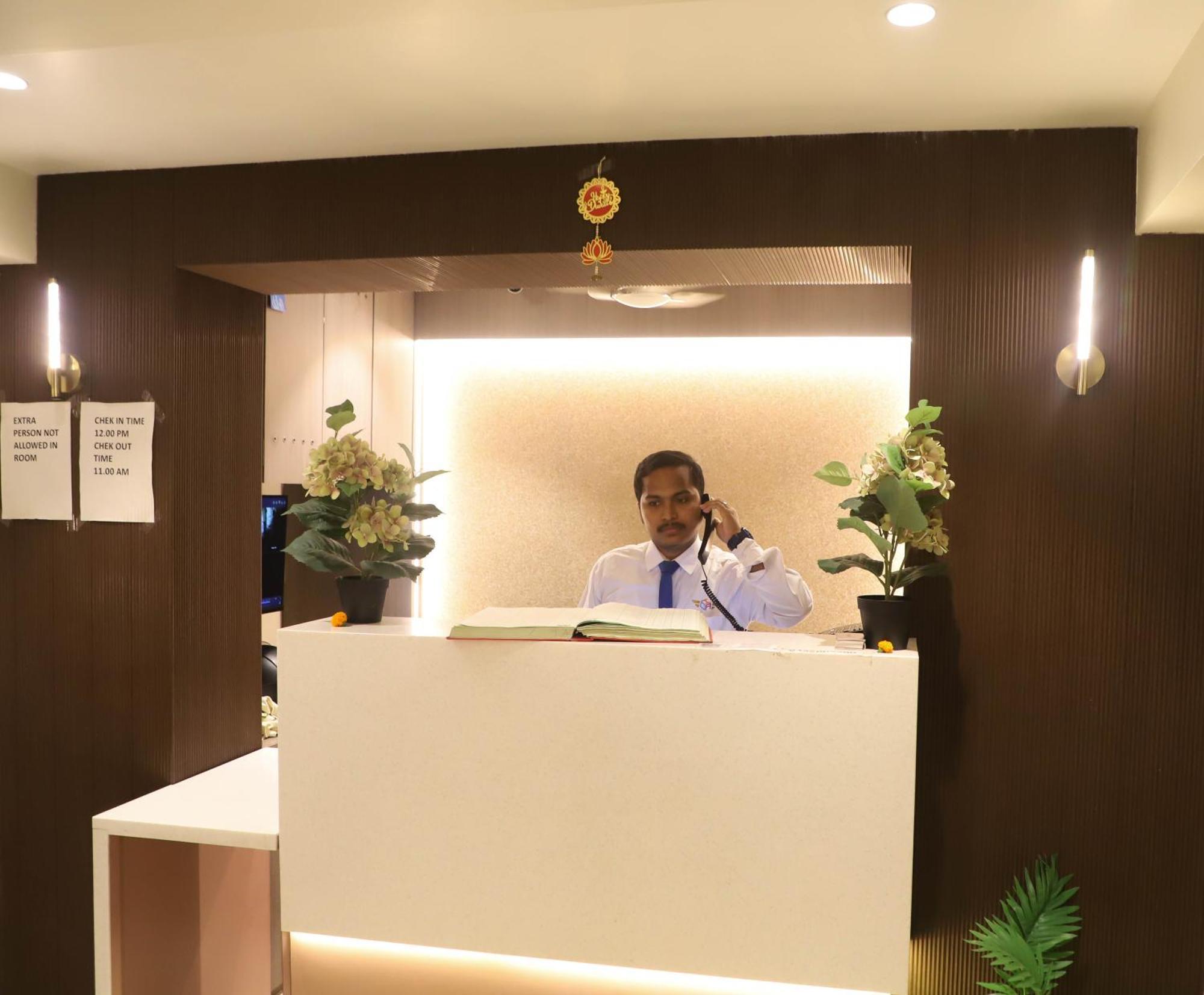Hotel Aura Inn Airoli ,Digha Navi Mumbai Extérieur photo