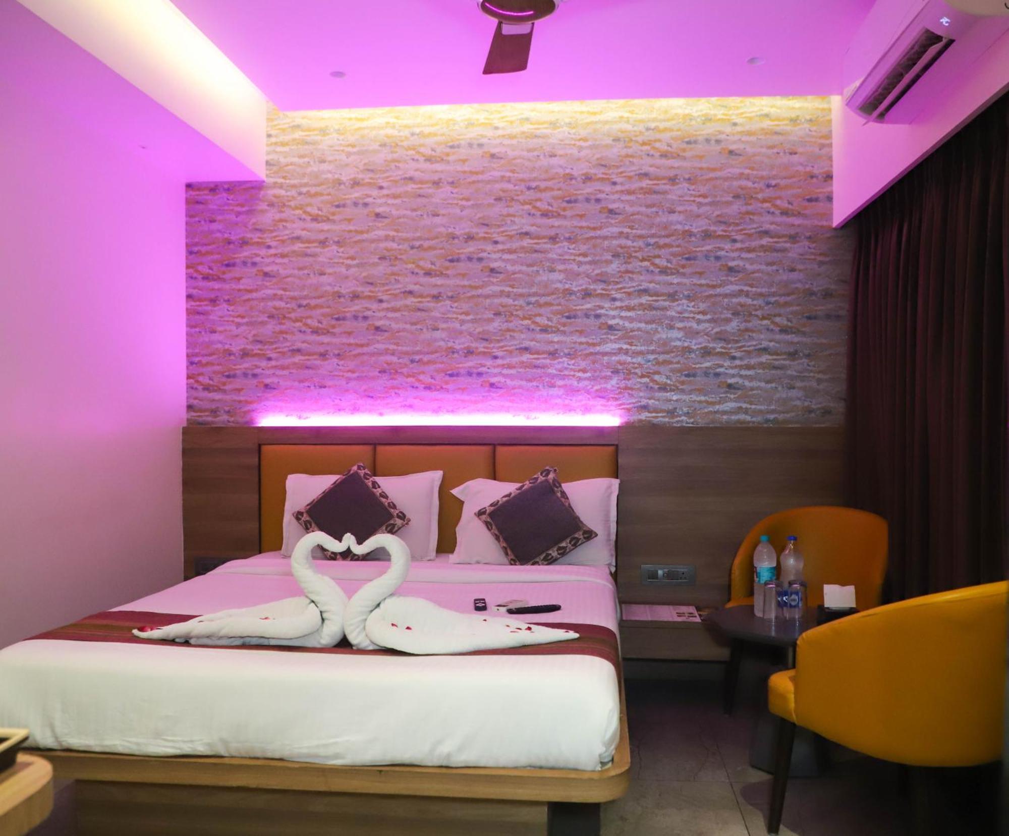 Hotel Aura Inn Airoli ,Digha Navi Mumbai Extérieur photo